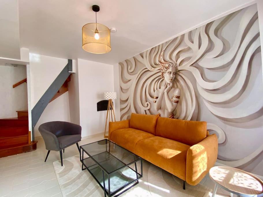 Maison 2 Chambres, Village Calme - Village Vaux 3 Minutes *